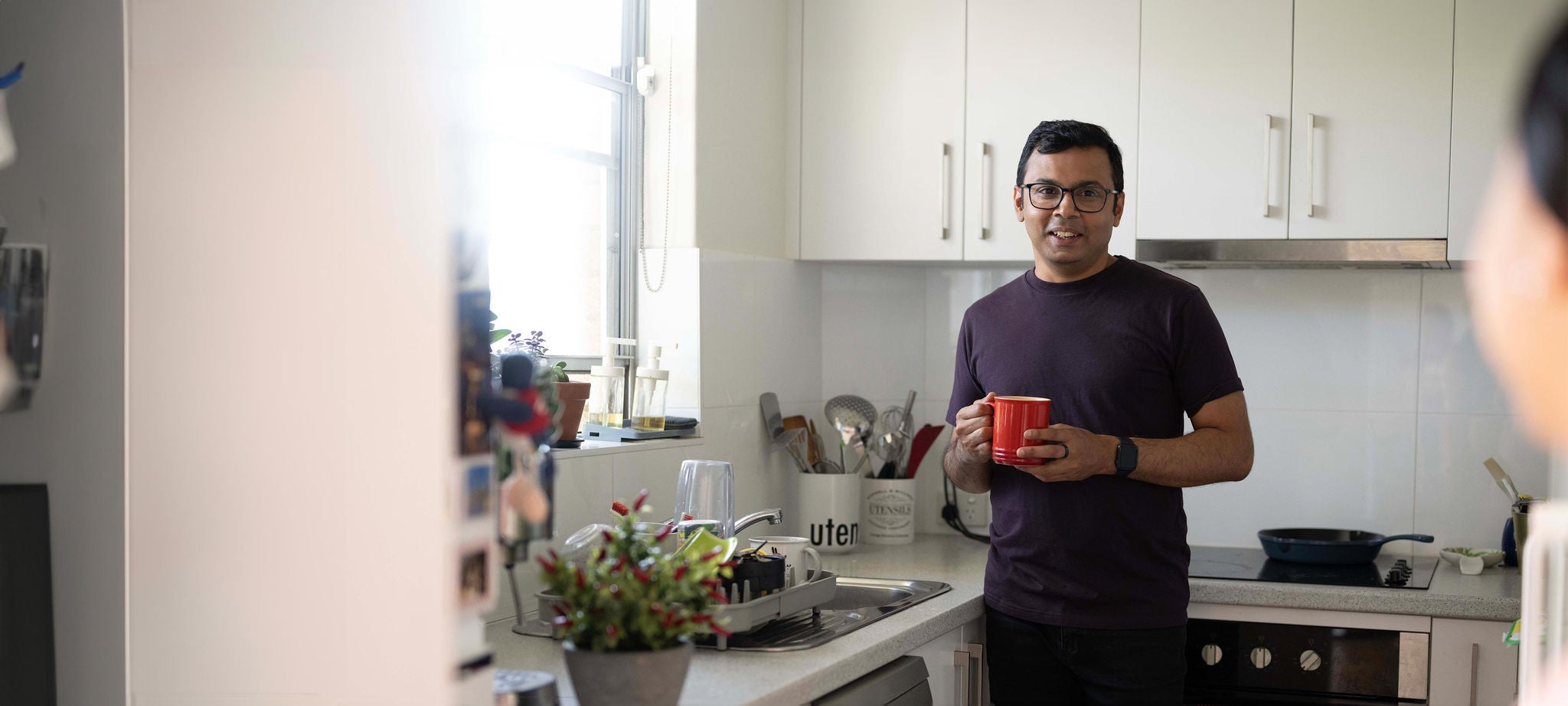 Borrower gets advice from Customer Support Hub