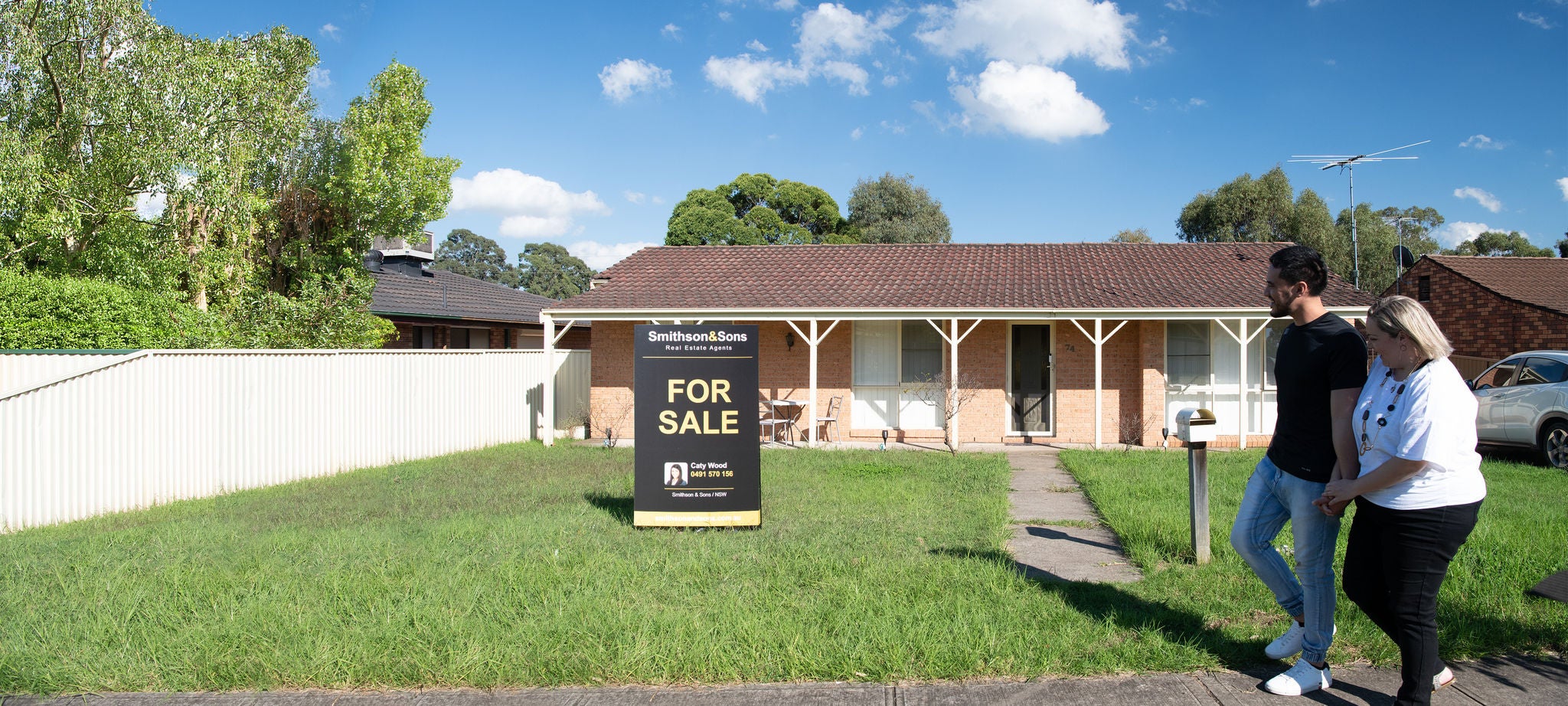 Family search to buy new home